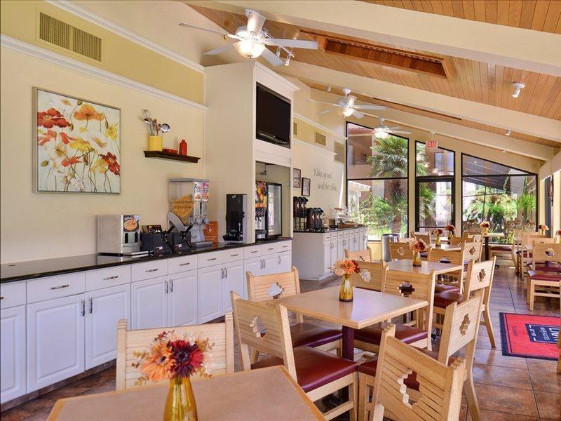Отель 3 Palms Tucson North Foothills Экстерьер фото