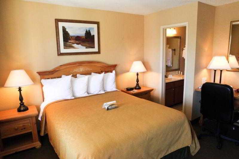 Отель 3 Palms Tucson North Foothills Номер фото